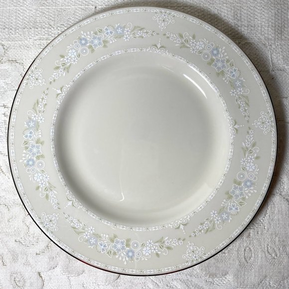 PICKARD China Serenity USA Salad Plate - Blue & White Flowers, Moss Green Leaves - Picture 1 of 4